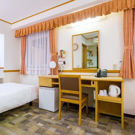 Toyoko Inn Yonago Ekimae Exteriör bild
